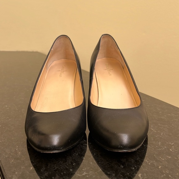Cole Haan black pumps - Picture 2 of 4